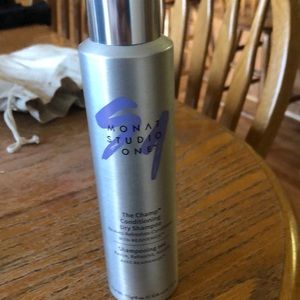 MONAT The Champ Conditioning Dry Shampoo